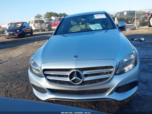 44017345 :رقم المزاد ، 55SWF4JB2JU251815 vin ، 2018 Mercedes-benz C 300 مزاد بيع