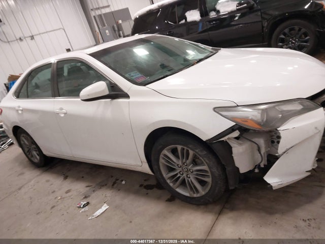 4T1BF1FK1GU216055 Toyota CAMRY SE