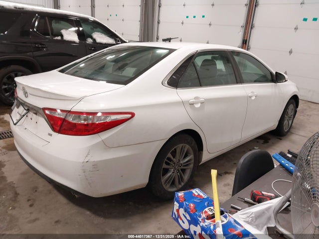 4T1BF1FK1GU216055 Toyota CAMRY SE