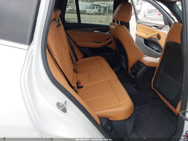 5UXTR9C5XJLC73589 BMW X3 Xdrive30i