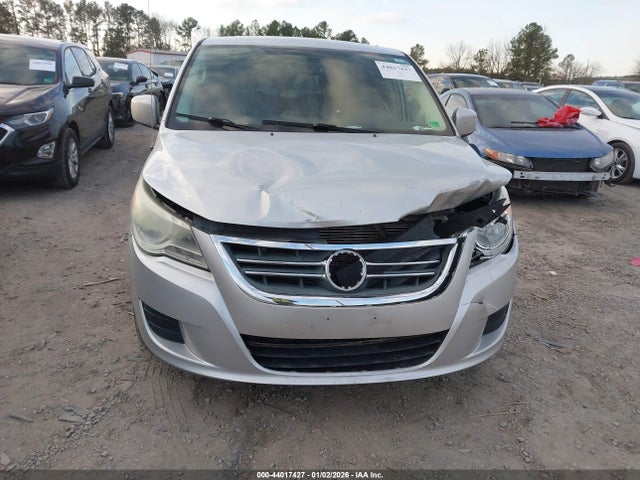 Auction sale of the 2010 Volkswagen Routan Se, vin: 2V4RW3D18AR262758, lot number: 44017427