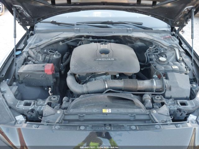 2017 JAGUAR XE SAJAR4BG7HA951802 Photo 9