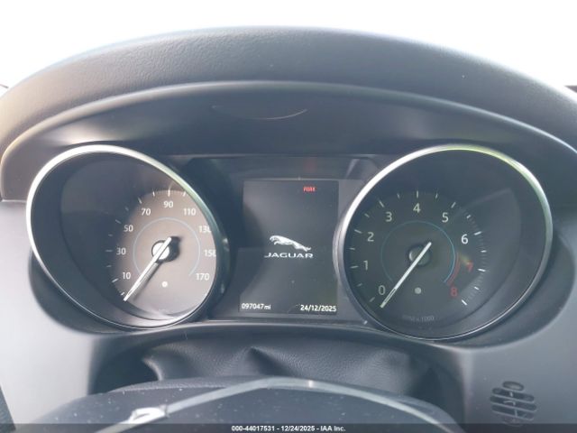 2017 JAGUAR XE SAJAR4BG7HA951802 Photo 6