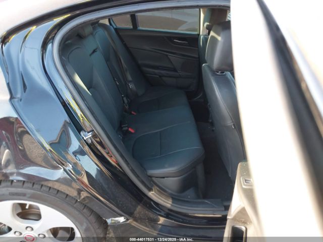 2017 JAGUAR XE SAJAR4BG7HA951802 Photo 7