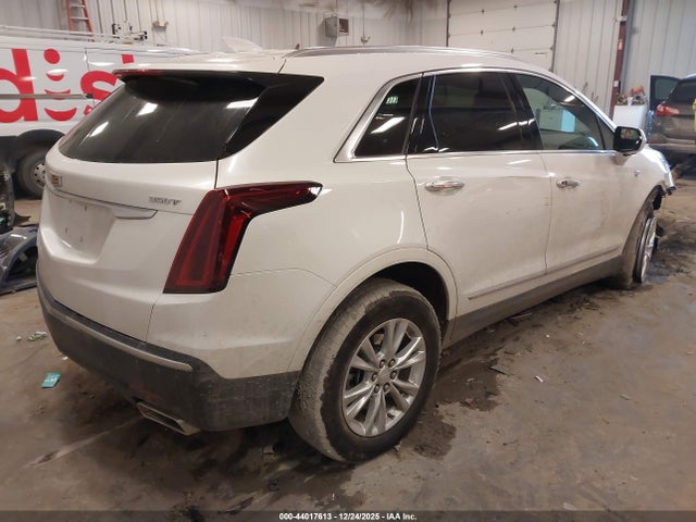 2023 CADILLAC XT5 1GYKNBR44PZ190316 Photo 3