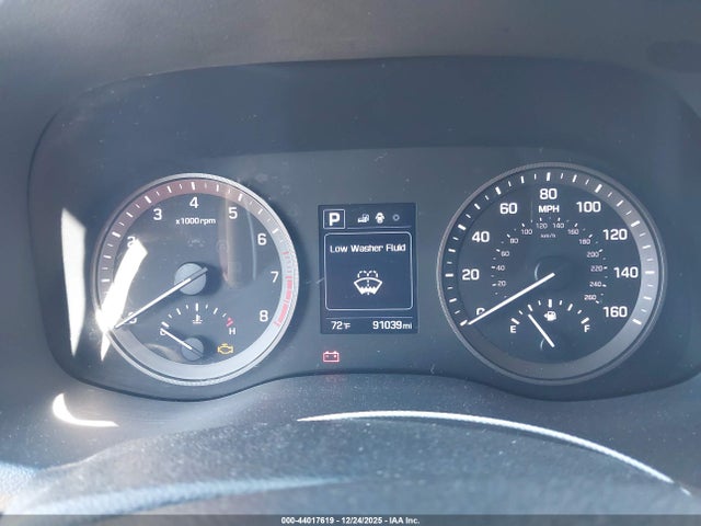 KM8J23A45JU783761 Hyundai TUCSON SE