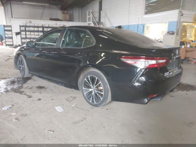 2020 TOYOTA CAMRY 4T1G11AKXLU347295 Photo 2