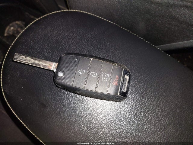 KIA SOUL + 2016 KNDJP3A56G7828437 Image 11