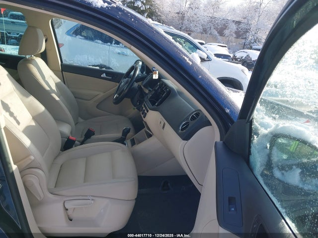 2015 VOLKSWAGEN TIGUAN WVGBV7AX4FW580708 Photo 4