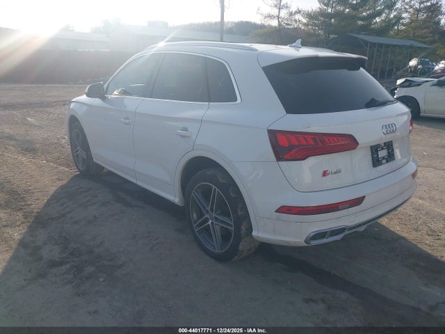 2019 AUDI SQ5 WA1A4AFY2K2133257 Photo 2