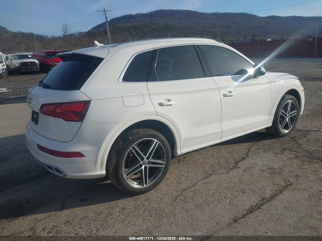 2019 AUDI SQ5 WA1A4AFY2K2133257 Photo 3