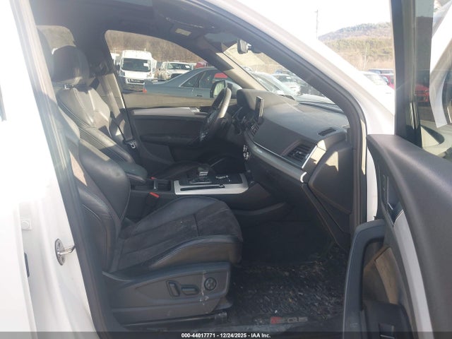 2019 AUDI SQ5 WA1A4AFY2K2133257 Photo 4