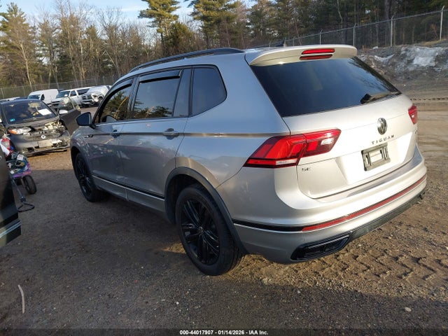 3VV8B7AX8NM049373 Volkswagen Tiguan 2.0t Se R-line Black