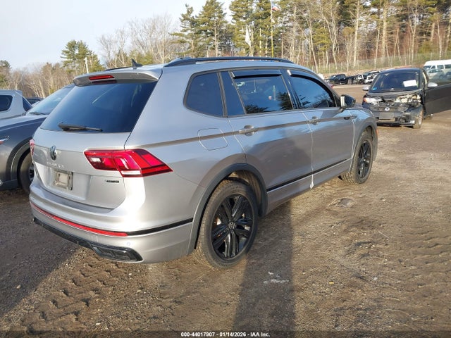 3VV8B7AX8NM049373 Volkswagen Tiguan 2.0t Se R-line Black