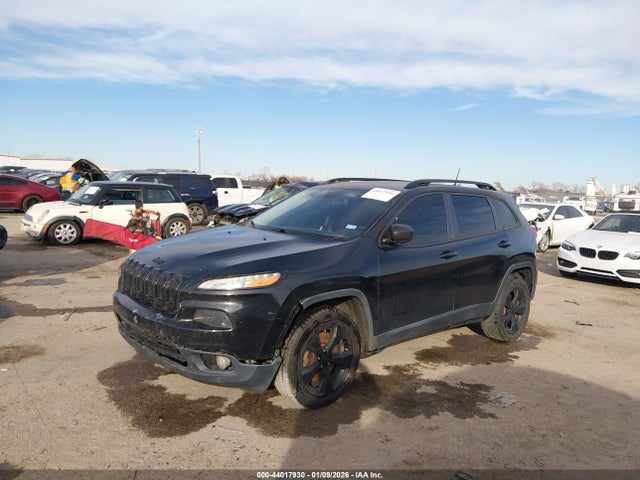 44017930 :رقم المزاد ، 1C4PJMCB9GW152883 vin ، 2016 Jeep Cherokee Altitude مزاد بيع
