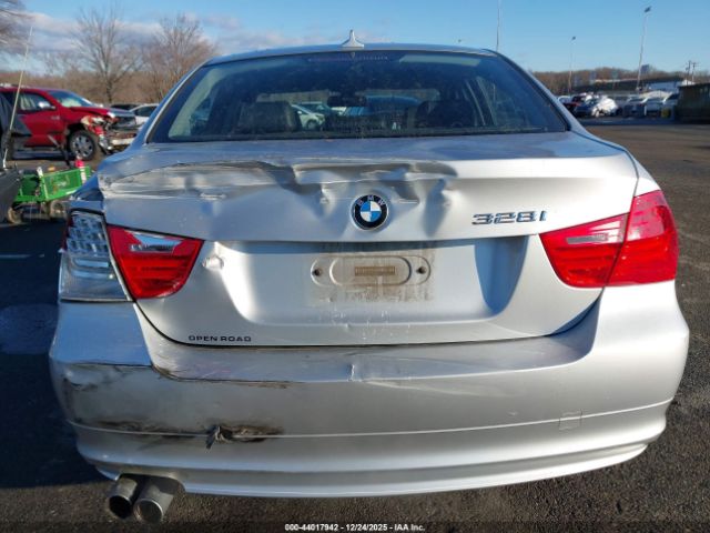 2011 BMW 328I WBAPK5G53BNN80922 Photo 5