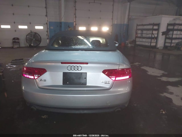 Продажа на аукционе авто 2011 Audi A5 2.0t Premium, vin: WAULFAFH9BN010348, номер лота: 44017949