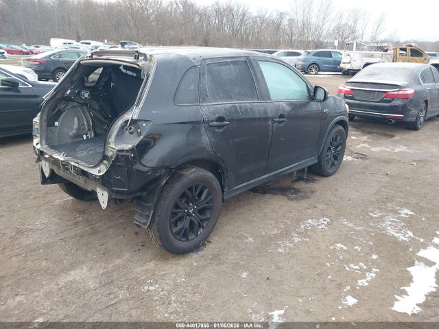 2018 MITSUBISHI OUTLANDER SPORT JA4AR3AU1JU004740 Photo 3