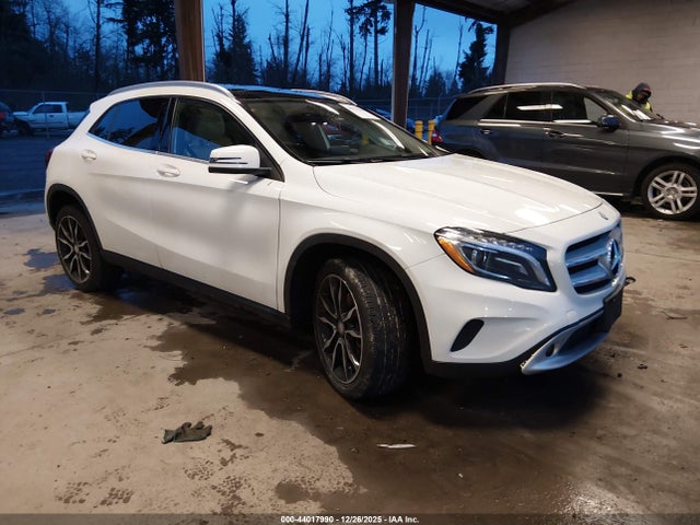 2017 MERCEDES-BENZ GLA 250 WDCTG4GB0HJ354284