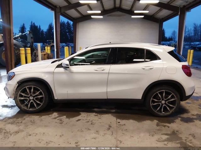 WDCTG4GB0HJ354284 Mercedes-Benz Gla 250 4matic
