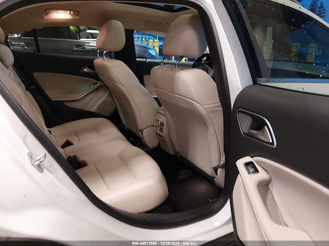 2017 MERCEDES-BENZ GLA 250 WDCTG4GB0HJ354284 Photo 7