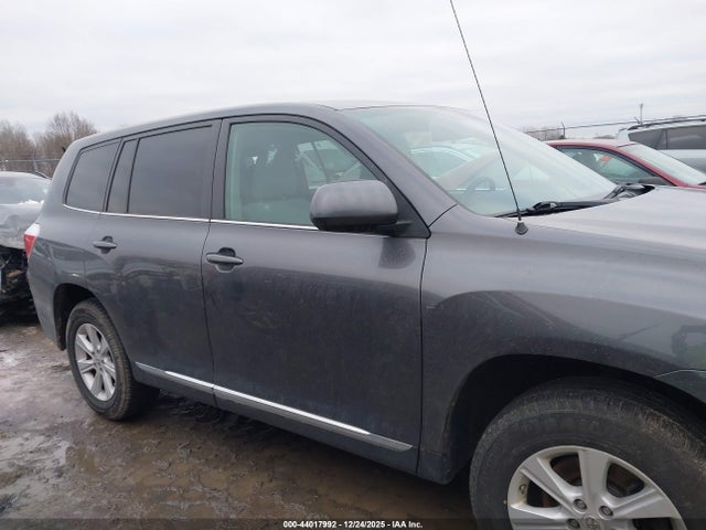 Продажа на аукционе авто 2012 Toyota Highlander Base V6, vin: 5TDBK3EH1CS168203, номер лота: 44017992