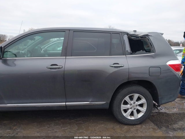 Продажа на аукционе авто 2012 Toyota Highlander Base V6, vin: 5TDBK3EH1CS168203, номер лота: 44017992