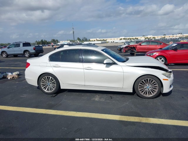 44017998 :رقم المزاد ، WBA3A5G5XDNP25099 vin ، 2013 Bmw 328i مزاد بيع