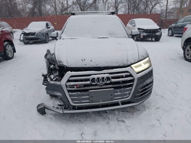44018030 :رقم المزاد ، WA1C4AFY7J2076917 vin ، 2018 Audi Sq5 3.0t Premium Plus مزاد بيع