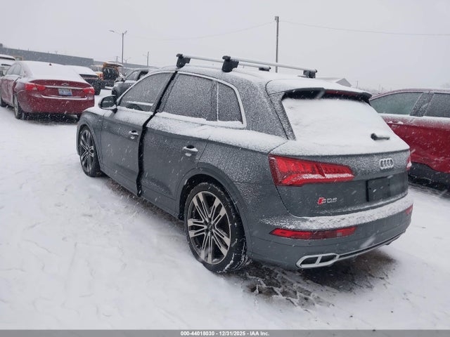 2018 AUDI SQ5 WA1C4AFY7J2076917 Photo 2