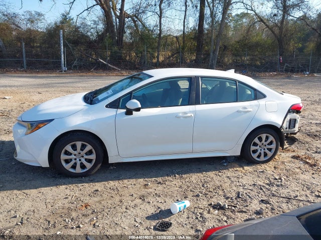 5YFEPMAE6MP213825 Toyota COROLLA LE