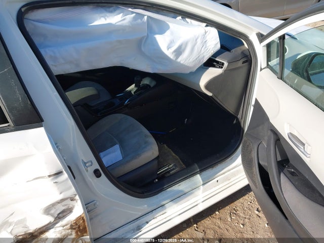 5YFEPMAE6MP213825 Toyota COROLLA LE