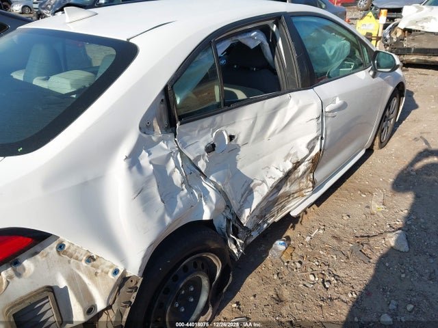 5YFEPMAE6MP213825 Toyota COROLLA LE