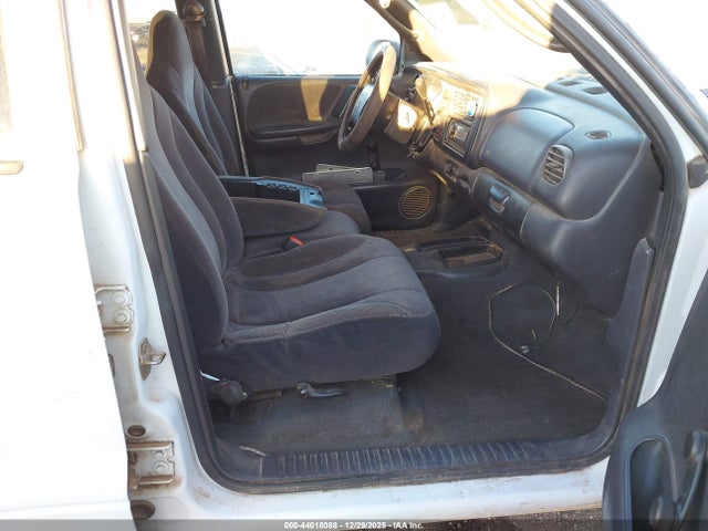 2000 DODGE DAKOTA 1B7GL2AZ9YS759681 Photo 4
