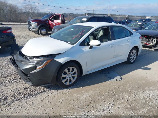5YFEPMAE0NP381123 Toyota COROLLA LE