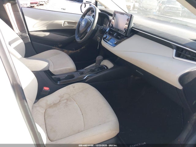 5YFEPMAE0NP381123 Toyota COROLLA LE