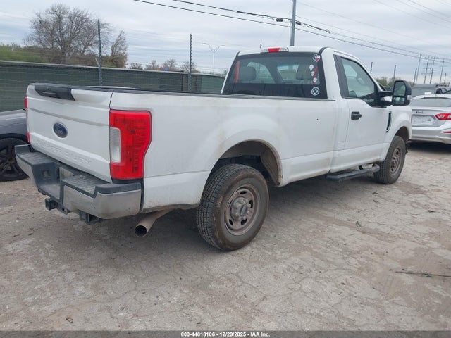 Ford F-250 Xl 2018 1FTBF2A66JEC35996 Image 4