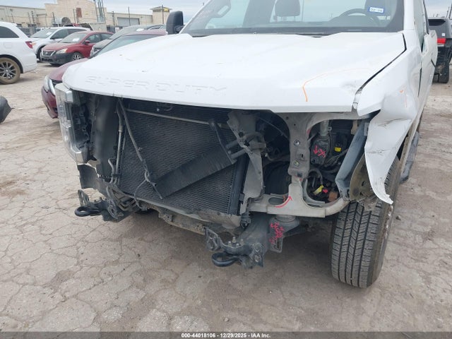 Ford F-250 Xl 2018 1FTBF2A66JEC35996 Image 6