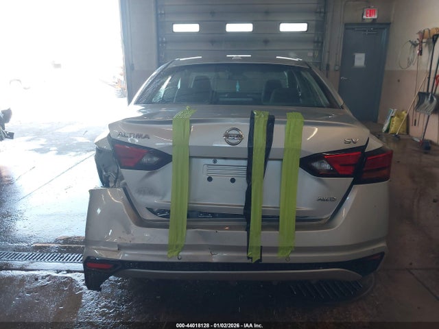 1N4BL4DW1NN331188 Nissan Altima Sv Intelligent Awd