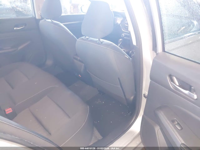 1N4BL4DW1NN331188 Nissan Altima Sv Intelligent Awd