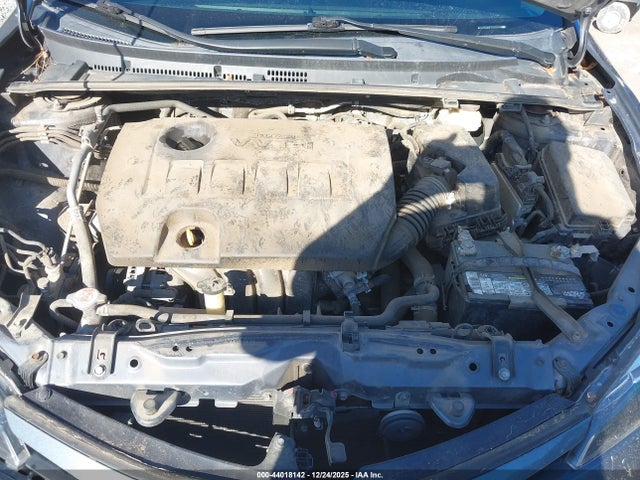 Toyota COROLLA SE 2018 5YFBURHE3JP843795 Image 10