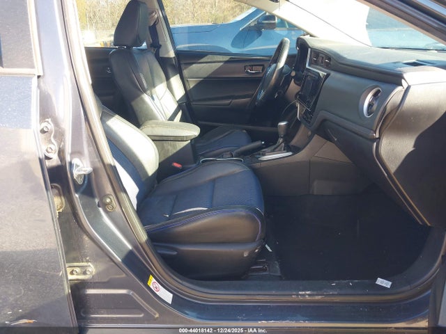 Toyota COROLLA SE 2018 5YFBURHE3JP843795 Image 5