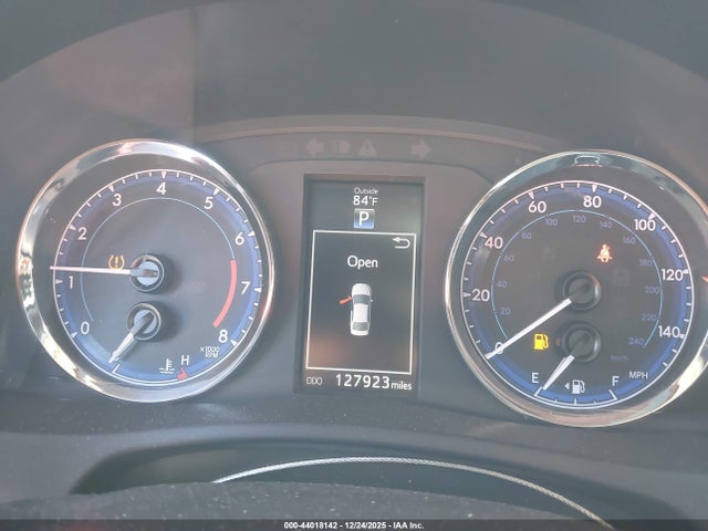 Toyota COROLLA SE 2018 5YFBURHE3JP843795 Image 7