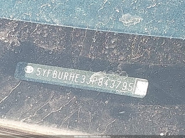 Toyota COROLLA SE 2018 5YFBURHE3JP843795 Image 9