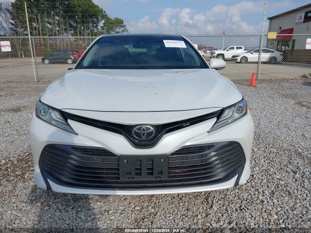 4T1B11HK0JU013712 Toyota CAMRY XLE
