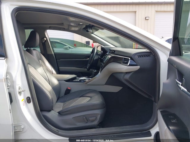 4T1B11HK0JU013712 Toyota CAMRY XLE