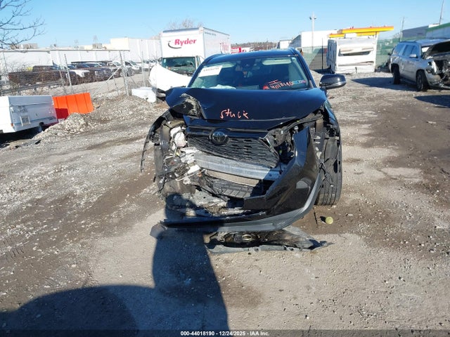 2T3G1RFV9LW134265 Toyota RAV4 LE
