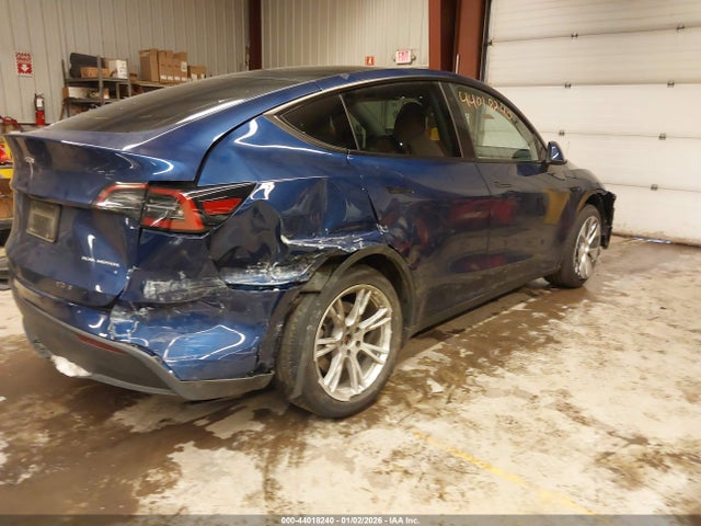 2023 TESLA MODEL Y 7SAYGAEE8PF783897 Photo 3