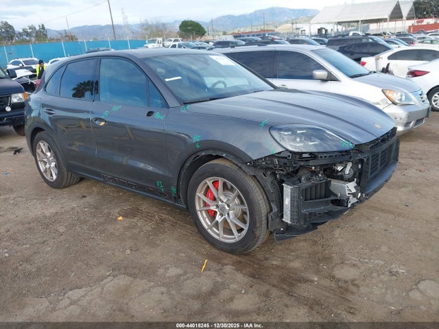 2024 PORSCHE CAYENNE WP1AL2AY8RDA33862 Photo 0
