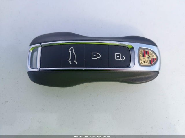 2024 PORSCHE CAYENNE WP1AL2AY8RDA33862 Photo 10